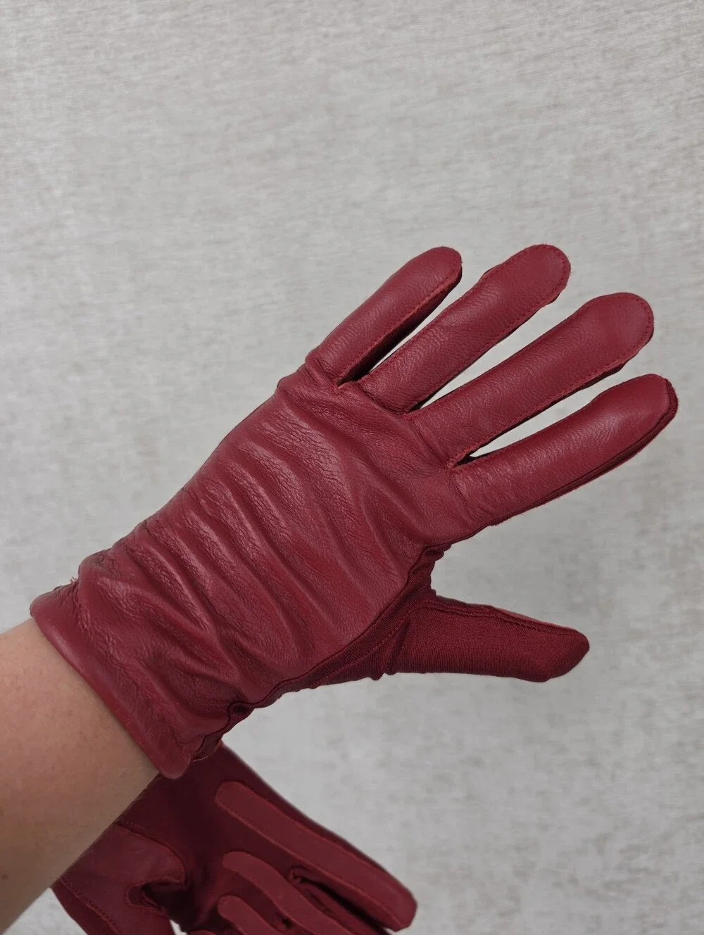 Avon Goatskin Red Leather Gloves with Nylon Strech  LIKE NEW